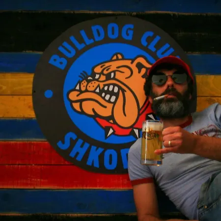 旅馆 Bulldog Backpackers Shkodër