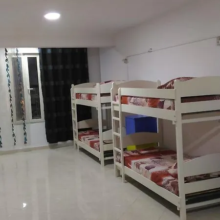 旅馆 Bulldog Backpackers Shkodër